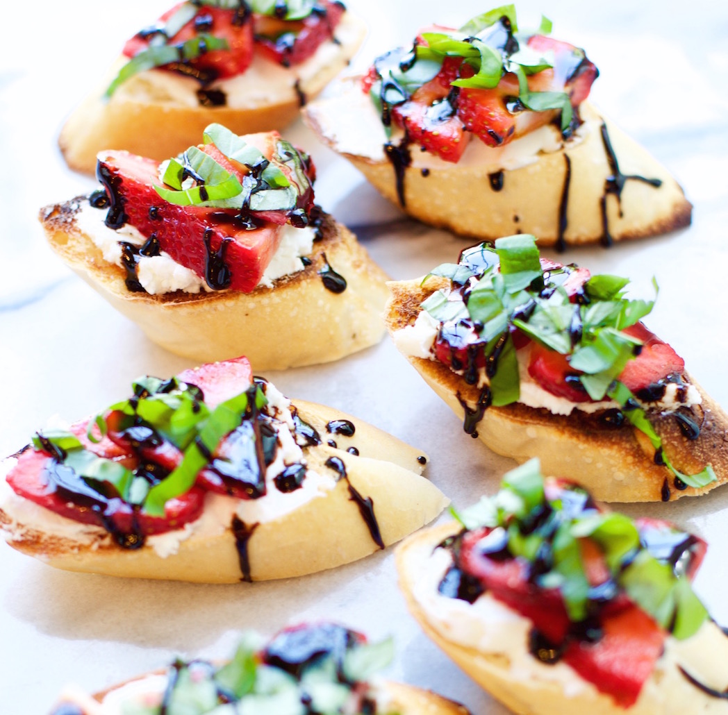 Apéritif: Strawberry Goat Cheese Crostini - Rockwell